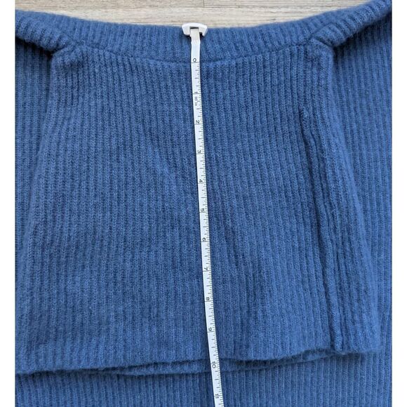 Vintage 70% wool 20% angora  blue cowl neck sweater - Picture 5 of 7